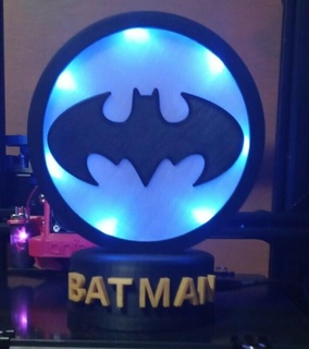 batman lampe Accueil maison chauve souris super héros bureau lumière 3d print model - Mito3D