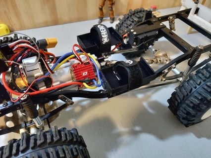 batterie monter hg p407 tamiya cogneur cloner toyato métal 4x4 ramasser camion Roche robot d'exploration 3d print model - Mito3D