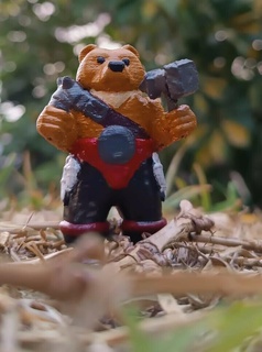 orso guerriero orso guerriero animale martello pelliccia 3d print model - Mito3D