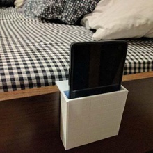 mesilla noche gadgets titular dormitorio gadget ipad iphone opencad organizadores tableta organización 3d print model - Mito3D