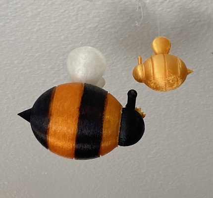 bee charm art cute bees ceiling hang 3d print model - Mito3D