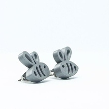 bee earrings jewelry 3d print model - Mito3D