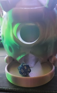 beholder dice tower - dnd dice stand - dungeons dragons - ttrpg - support - print place Game beholder dice tower dice die d20 ttrpg dice jail funny monster flavor stl dnd dungeons and dragons eye  3d print model - Mito3D
