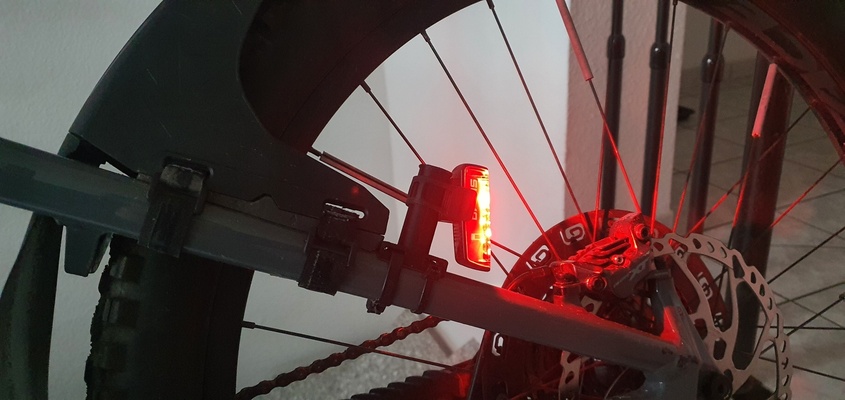 fahrrad rückseite licht halterung sigma rücklicht 3d print model - Mito3D