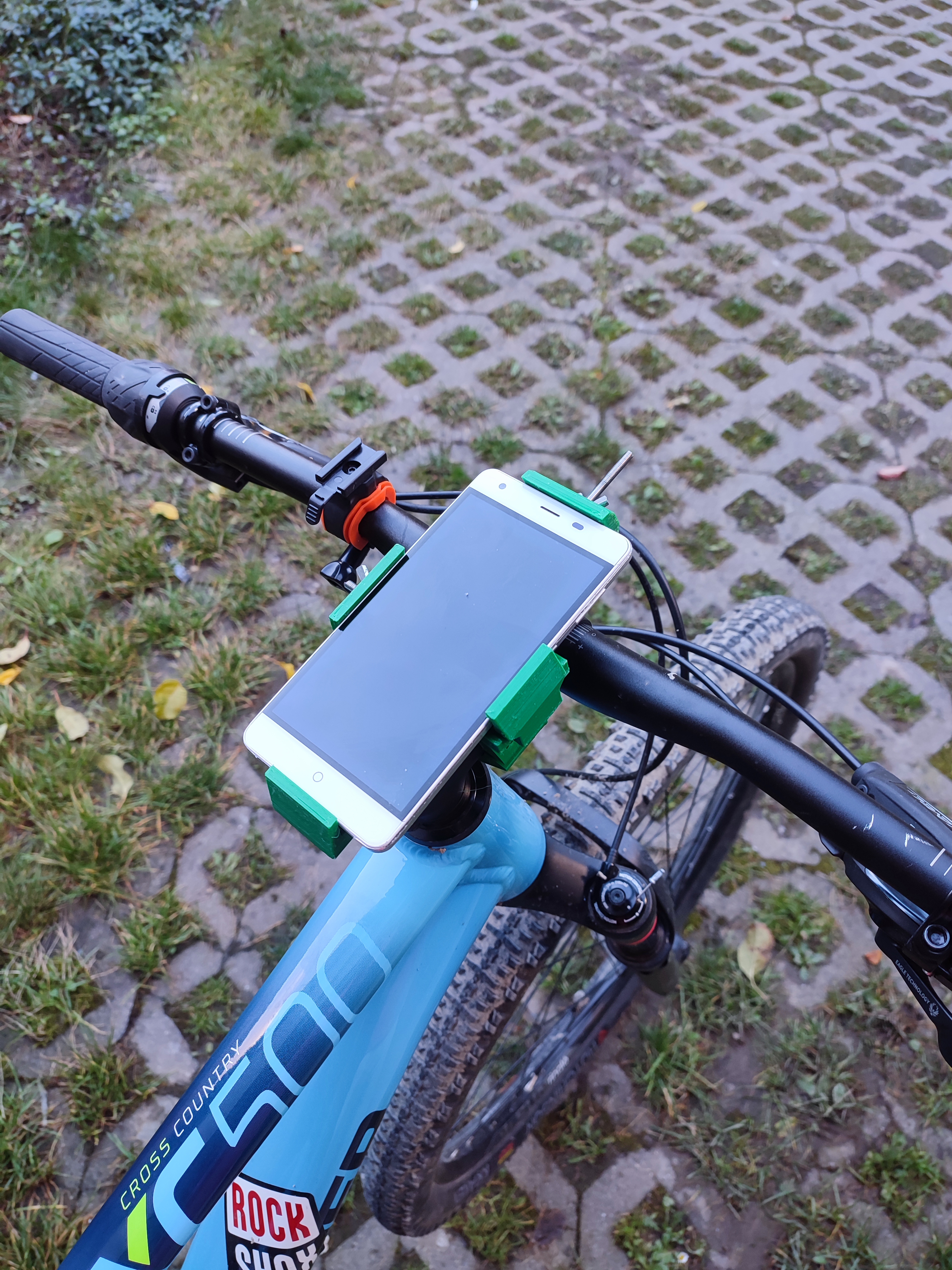 bicicleta teléfono soporte montaña 3D print model - Mito3D