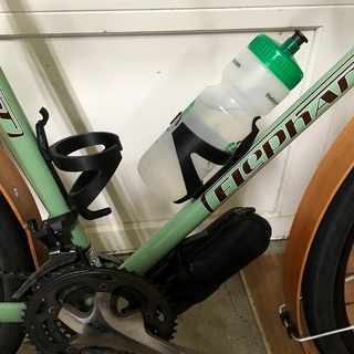 bicicleta água garrafa cela esporte Atividades fisica atividades ar livre 3d print model - Mito3D