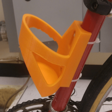 moto suporte da garrafa de água v2 vários desporto ao ar livre vaso wat bicicleta ciclismo 3d print model - Mito3D