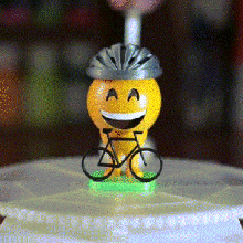 motard smiley emoji jouet vélo cycliste bicyclette WhatsApp cyclisme vtt fixé équipement fixie casque émoticône 3d print model - Mito3D