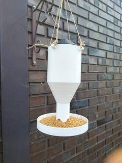 bird feeder birds distributor seed garden bricoloup 3d 3d print model - Mito3D