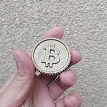 bitcoin moneta art la chiave anello keychain coaster cryptocurrency 3d print model - Mito3D