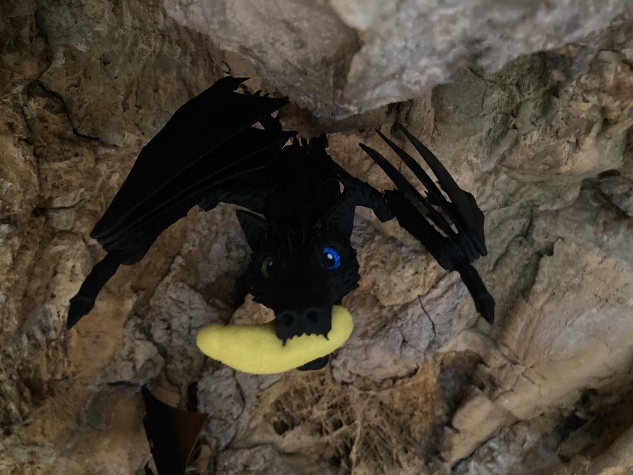 biting bat animal wings bite mammal 3D print model - Mito3D