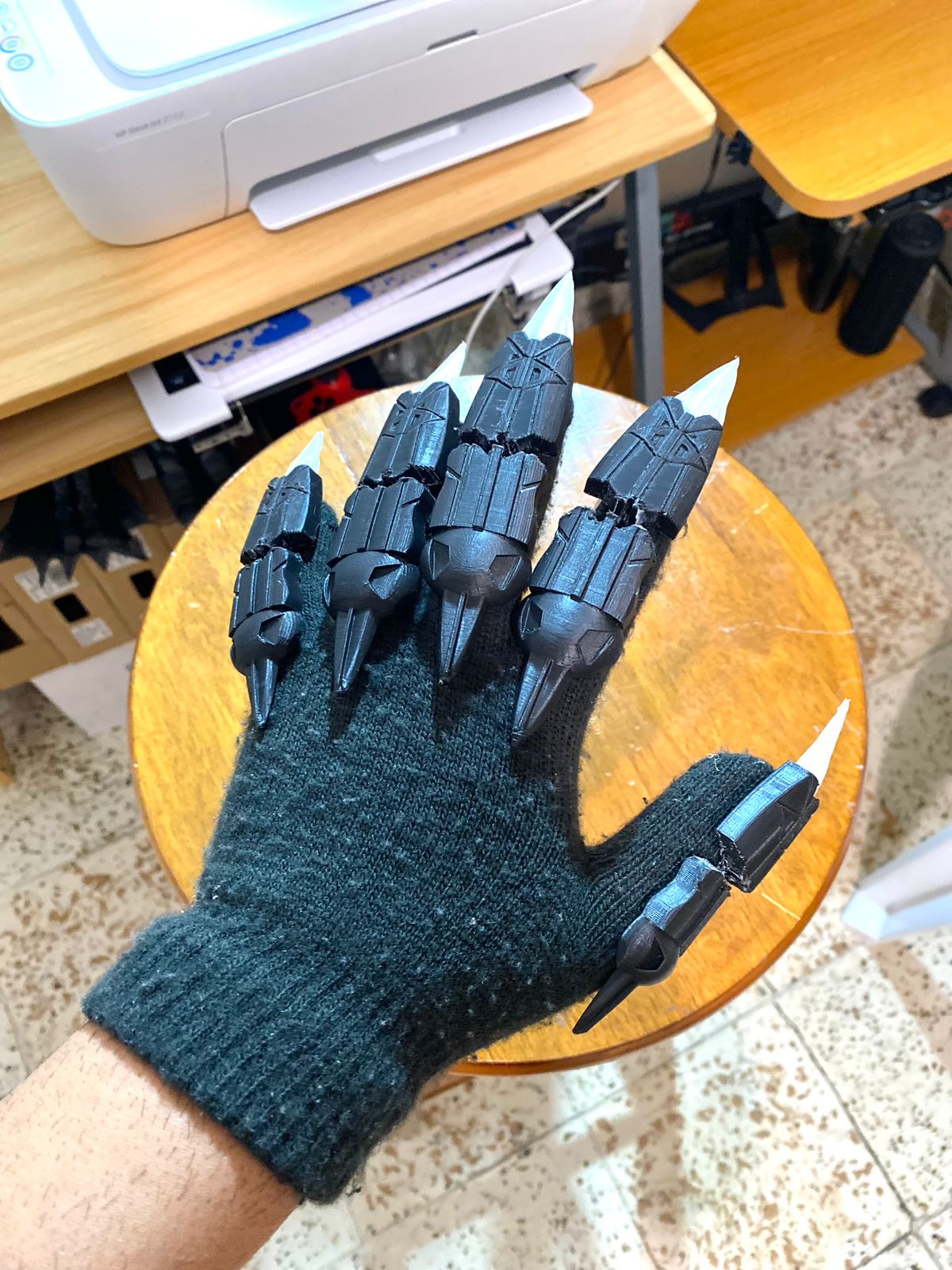 black panther claws fixed wakanda gloves civil war 3D print model - Mito3D