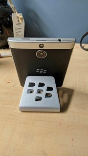 Brombeere Telefon Stand Gadget 3d print model - Mito3D