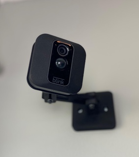 goz kirpmak xt2 kamera eklemli binmek kapalı dış mekan güvenlik duvar sistemi 3d print model - Mito3D