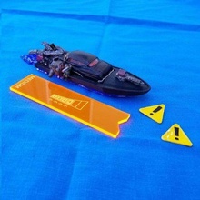 barca macchina gas terre gaslands rifornimento benzina arma hotwheels scatola fiammiferi toy_game_accessories 3d print model - Mito3D