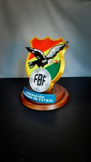 boliviano futebol federação escudo troféu Bolívia casaco braços mundo sul americano prêmio logotipo esporte decoração prato América copo conmebol 3d print model - Mito3D