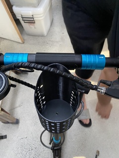 bolzzen scooter tasse titulaire soutien 3d print model - Mito3D