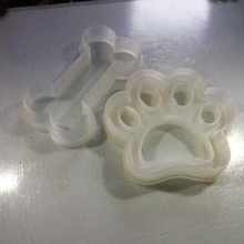hueso canina de la huella cortador galleta casa perro las cookies 3d print model - Mito3D