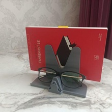 livre titulaire soutien lunettes signet 3d print model - Mito3D