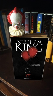 bookmark head horror stephnking clown book library literature best selling novice terror dread fright buffoon redglobe art stephn king 3d print model - Mito3D