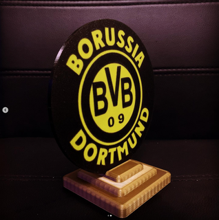 Borussia Dortmund crista ficar pé palavras chave casaco braços 3d 3dprinting contração muscular desafio 3d print model - Mito3D