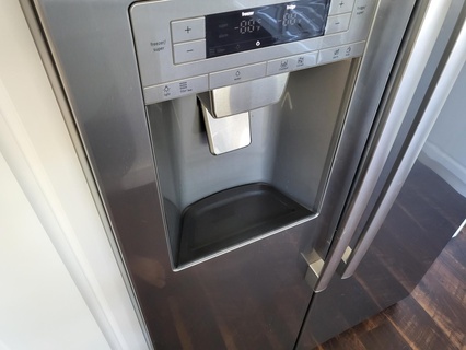 Bosch buzdolabı damlama tepsi dağıtıcı 300 buz makine Su tutmak 3d print model - Mito3D