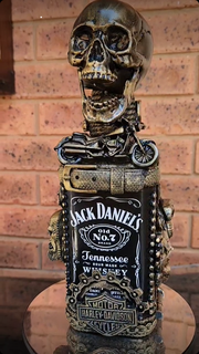 bottiglia Astuccio guaina Jack daniels Harley davidson casa wisky bevanda cibo cranio proiettile guerra motociclo scacchi corda 3d print model - Mito3D