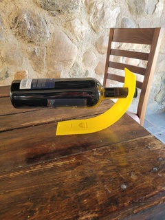 botella mostrador vino apoyo decoración Arte cocina vivo sencillo regalo objeto 3d print model - Mito3D