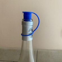 Flasche Stopper Gadget Deckel Wein 3d print model - Mito3D