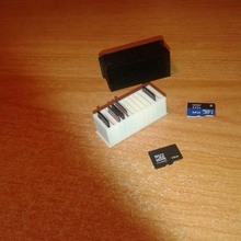 scatola 12 schede sd gadget 3d print model - Mito3D