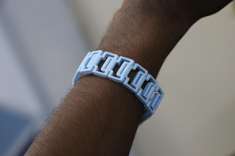 bracelet creux impression endroit esthétique cool bras main 3d print model - Mito3D