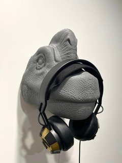 brachiosaurus head wall mounted headphones holder - easy print headset headphone hanger dinosaur dino mount decoration home 3d print model - Mito3D