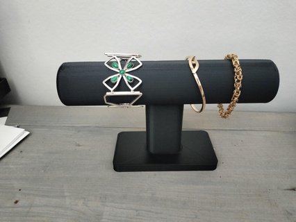 braclet holder jewelry bracelets 3d print model - Mito3D