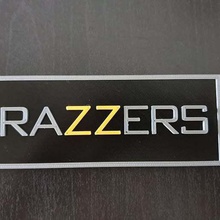 brazzers logo divers 2d 3d print model - Mito3D