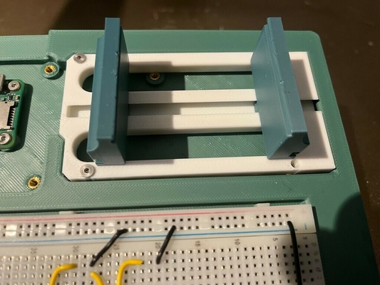 tablero circuitos caucho banda universal tarjeta circuito impreso vicio arduino mega 2560 nano electrónica soporte tornillo remezclar soldar soldadura 3d print model - Mito3D