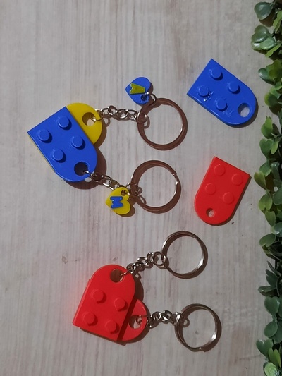 brick heart keychain cults couple block couples valentine's day valentine 3d print model - Mito3D