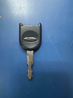 broken key holder keys car truck busted ford 3d print model - Mito3D