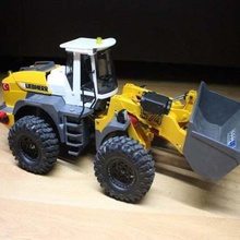 bruder 574 liebherr art rccar rc jouet 3d print model - Mito3D