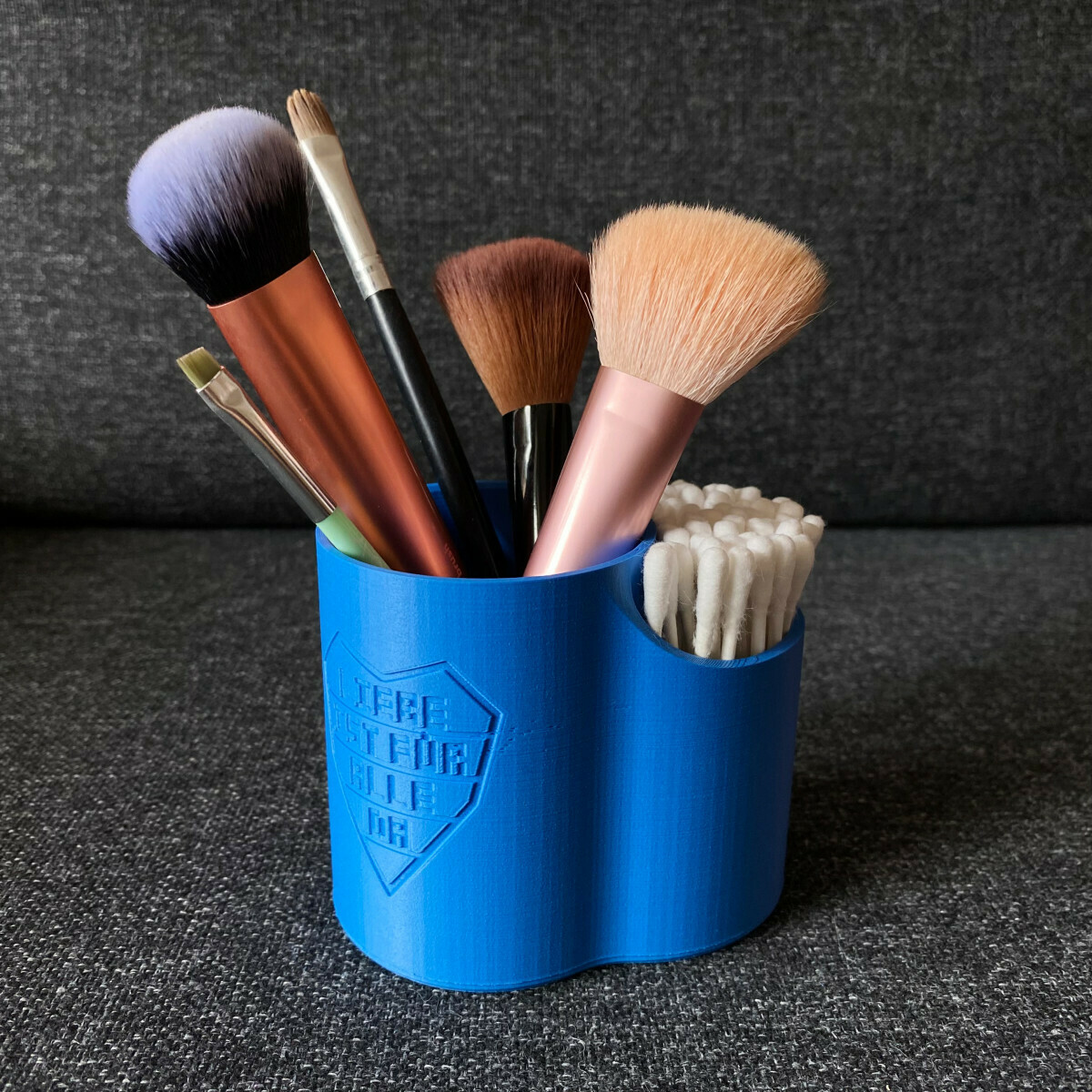 escova suporte Maquiagem porta Rammstein lifad 3D print model - Mito3D