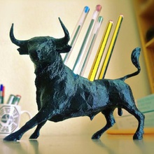 bull pen holder home Schreibtisch Stift-Halter Bleistift-Halter Bleistift Tier 3d print model - Mito3D