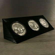 bullion-Halter 45 Grad x3-Kapsel-Halter home capsuleholder Silber Gold-und Silberbarren coinholder Münzen Münze 3d print model - Mito3D