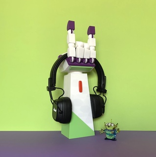 buzz lightyear hand headphone stand toy story astronaut gaming accessory articulated finger 3d print model - Mito3D