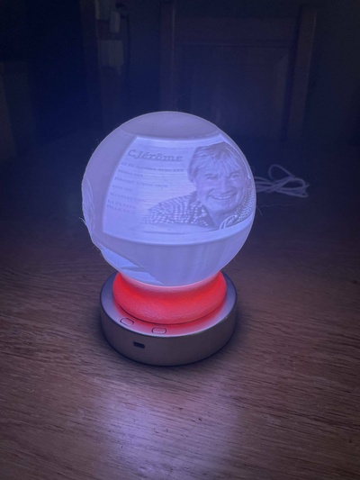 jerome lampe lithophanie sphère 3d print model - Mito3D