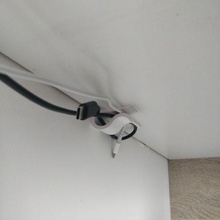cable abrazadera tipo artilugio gancho alicates pegar oficina almacenamiento esconder mesa 3d print model - Mito3D