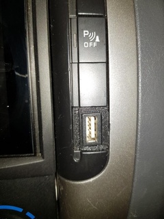 esconderijo USB Peugeot especialista tenda eletrônicos 3d print model - Mito3D