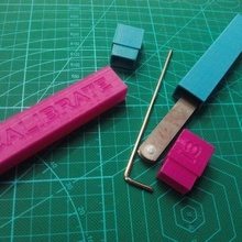 calibración herramienta caja Allen llave calibrar calibre impresora prusa i3 hephestos 3d accesorios 3d print model - Mito3D