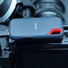 telecamera parentesi sandisk estremo portatile ssd gadget magia nera 4k 6k pro bmpcc smallrig Tilta gabbia 3d print model - Mito3D