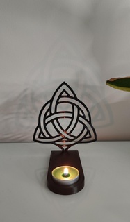 Leuchter Triquetra Kerze Halter Unterstützung mystisch Mystiker Dreieinigkeit Symbol Gegenwolf spirituell keltisch Religion Bretagne Leistung Trend 3d print model - Mito3D