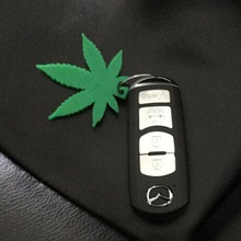 cannabis folha de porta-chaves vários 3d print model - Mito3D