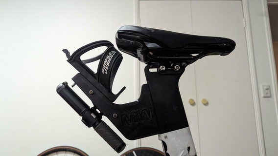 Schlucht speedmax Rückseite Flasche montieren Triathlon Sport 3d print model - Mito3D